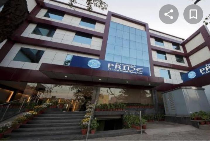 Hotel Pitrashish Pride Igi Intl Airport Delhi Exteriör bild