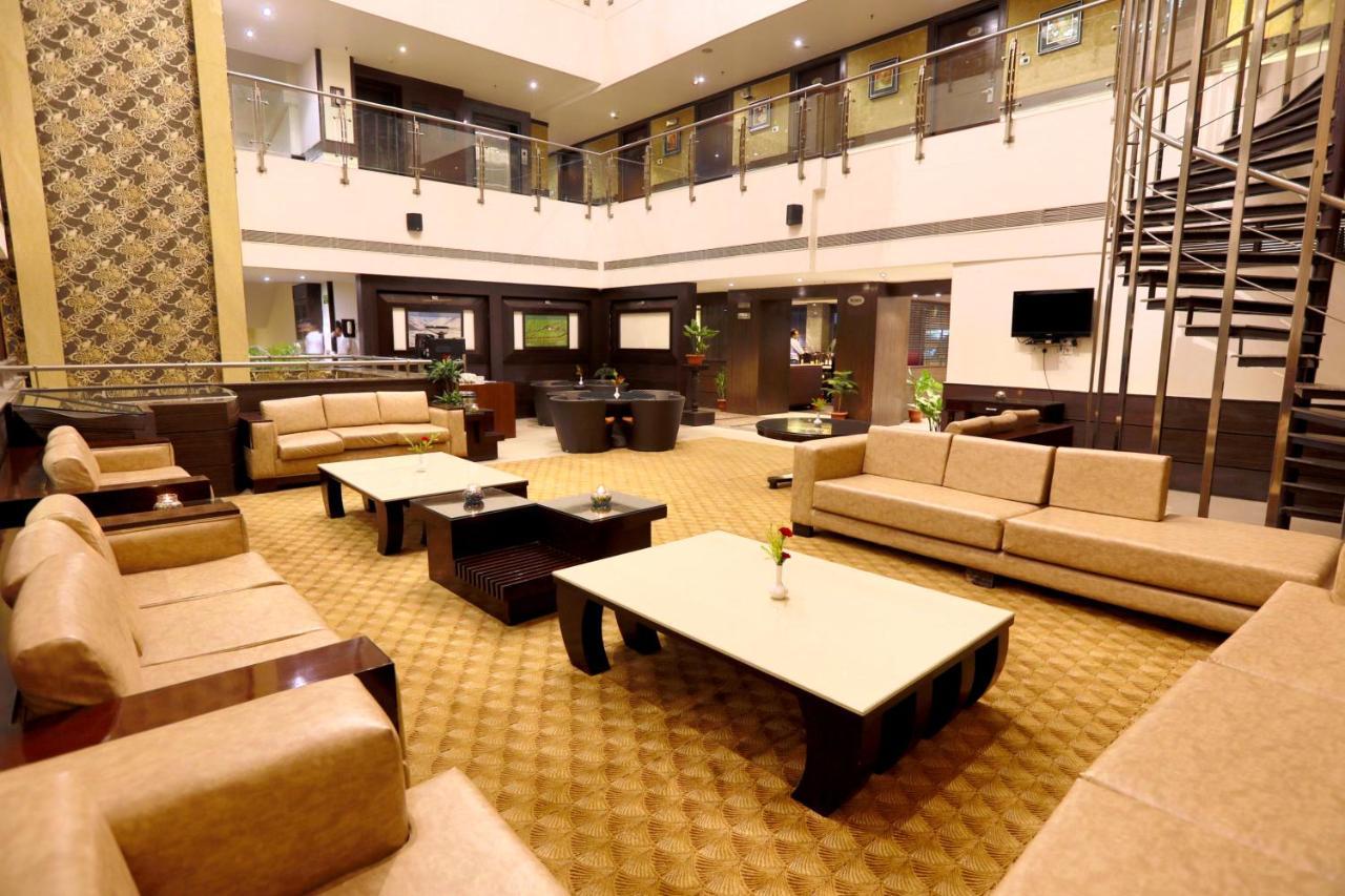 Hotel Pitrashish Pride Igi Intl Airport Delhi Exteriör bild