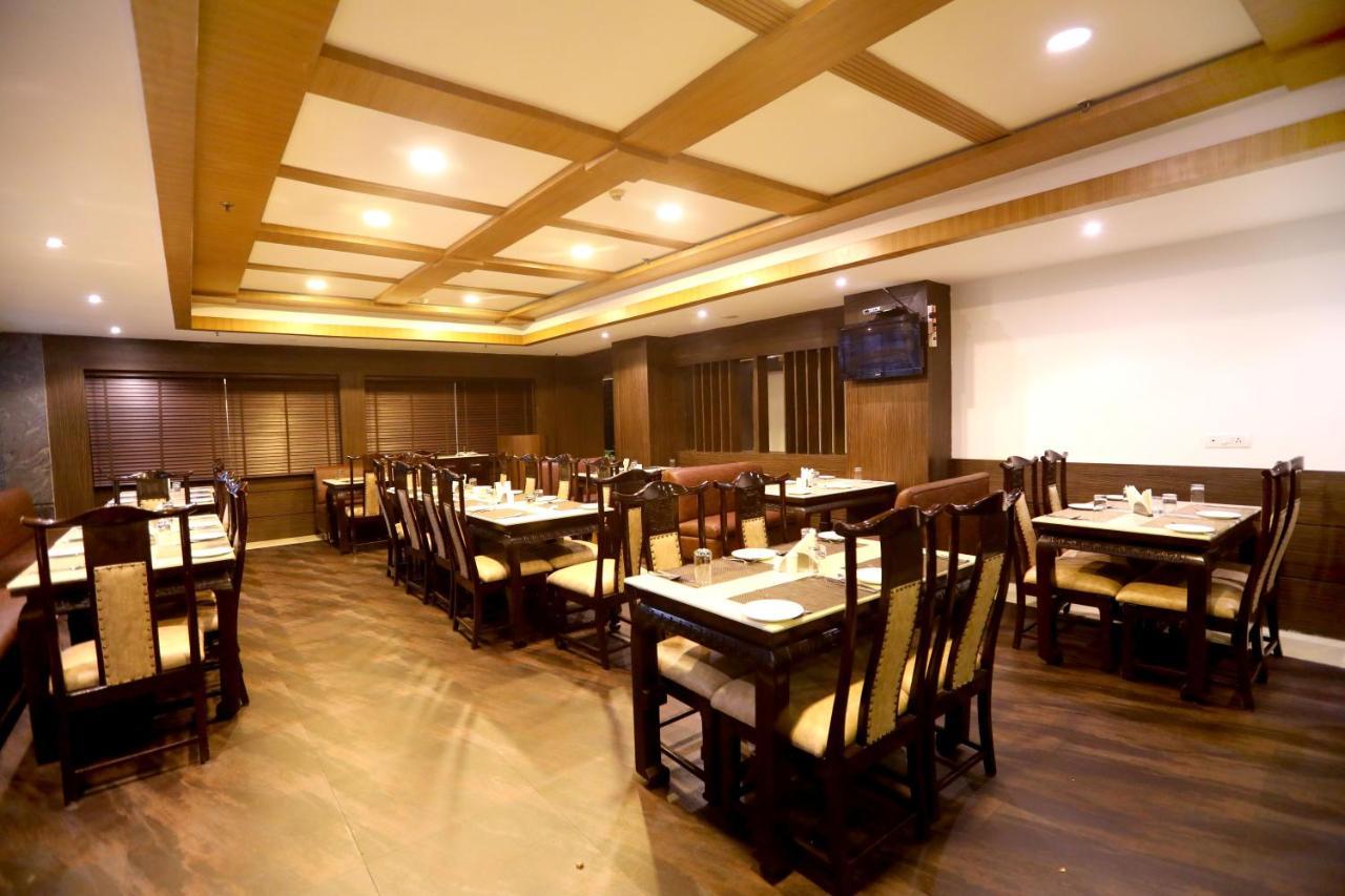 Hotel Pitrashish Pride Igi Intl Airport Delhi Exteriör bild