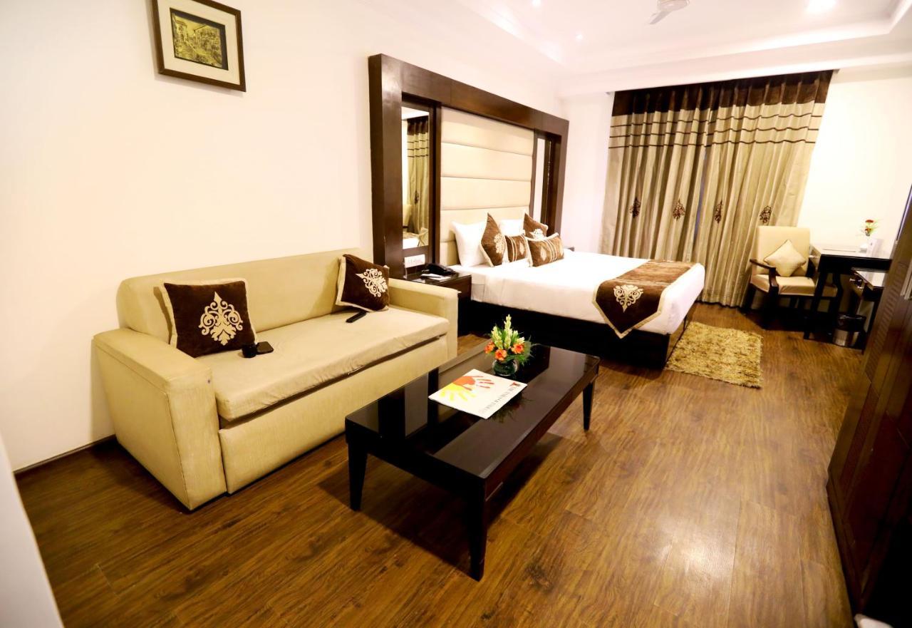 Hotel Pitrashish Pride Igi Intl Airport Delhi Exteriör bild