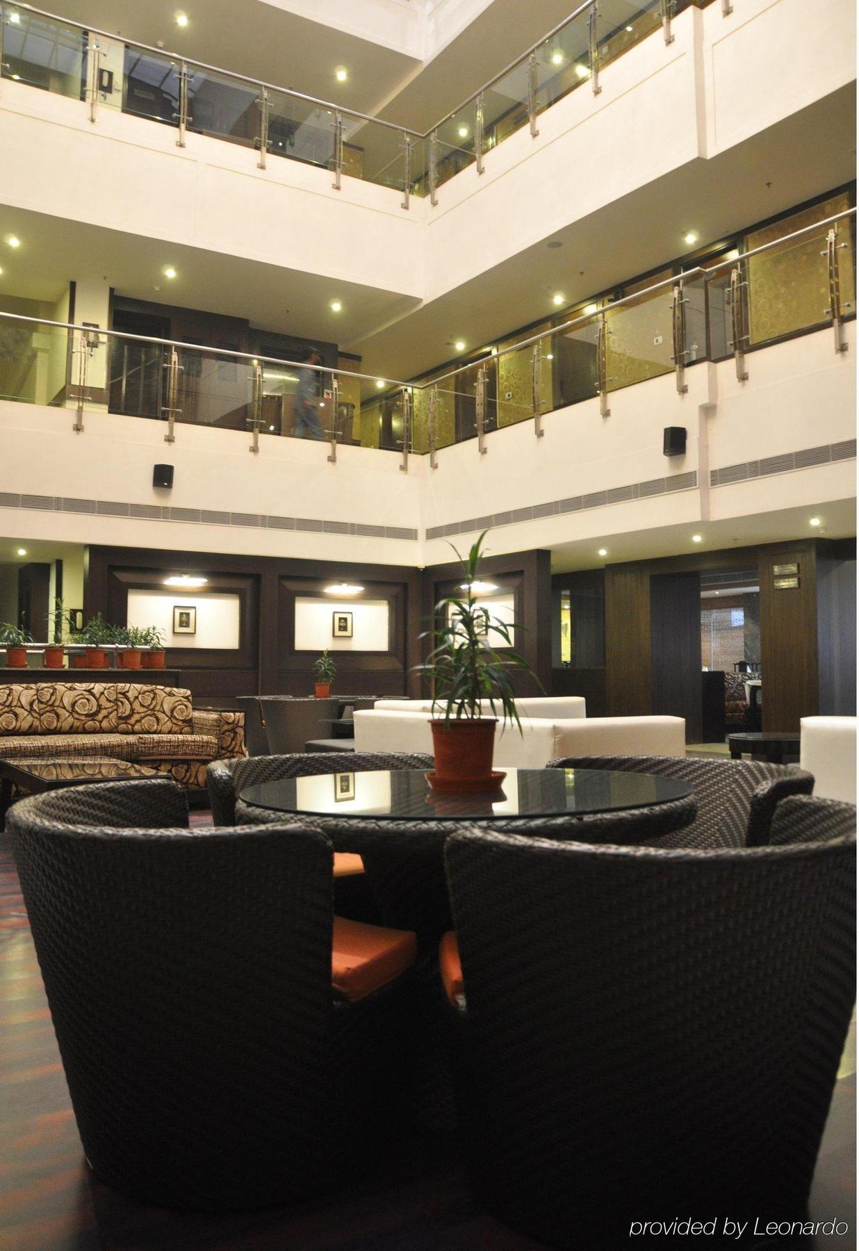 Hotel Pitrashish Pride Igi Intl Airport Delhi Exteriör bild