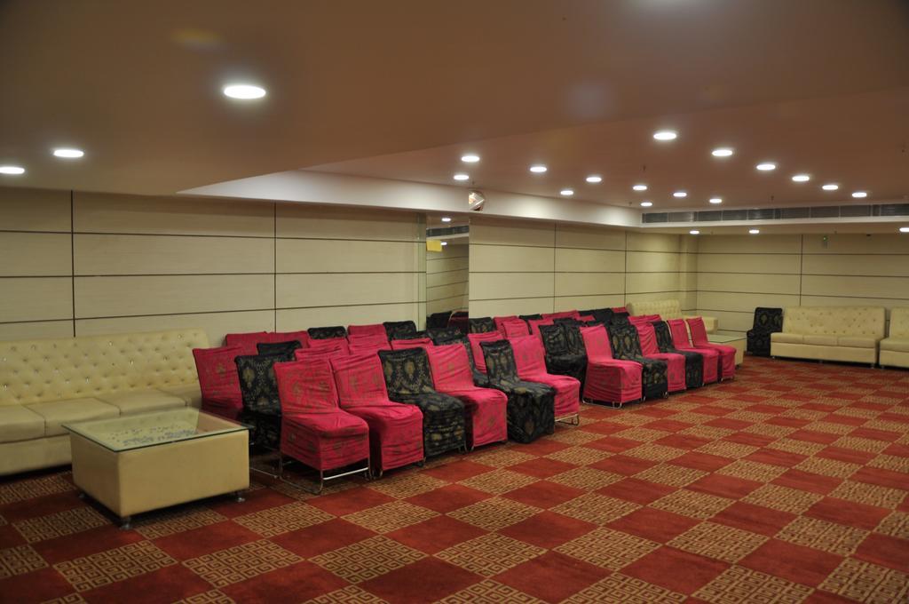 Hotel Pitrashish Pride Igi Intl Airport Delhi Exteriör bild