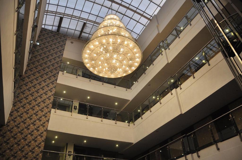 Hotel Pitrashish Pride Igi Intl Airport Delhi Exteriör bild